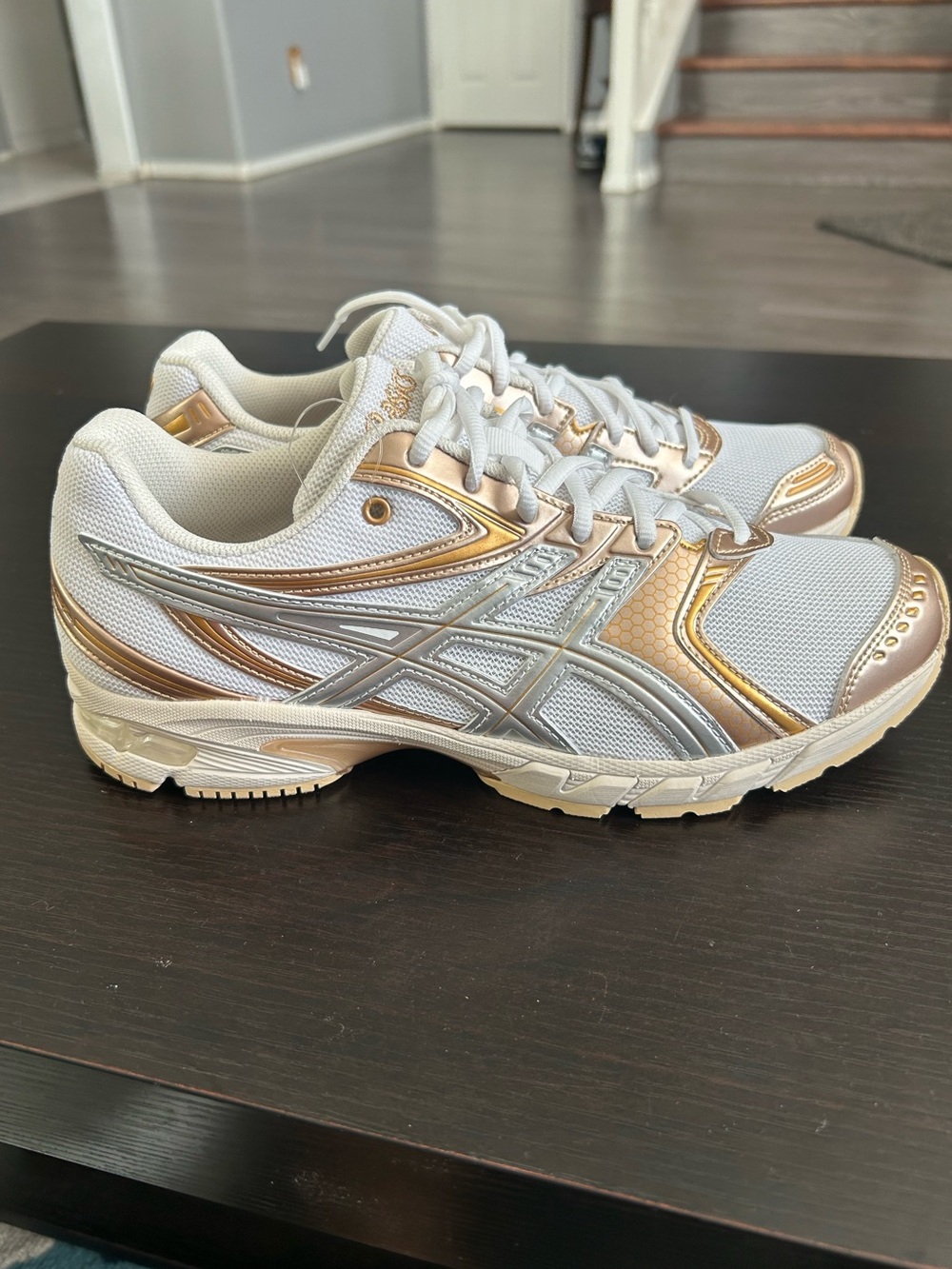 ASICS GEL-DS TRAINER 14 Women’s Athletic Sneakers in White and Gold